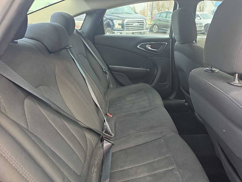 2017 Chrysler 200