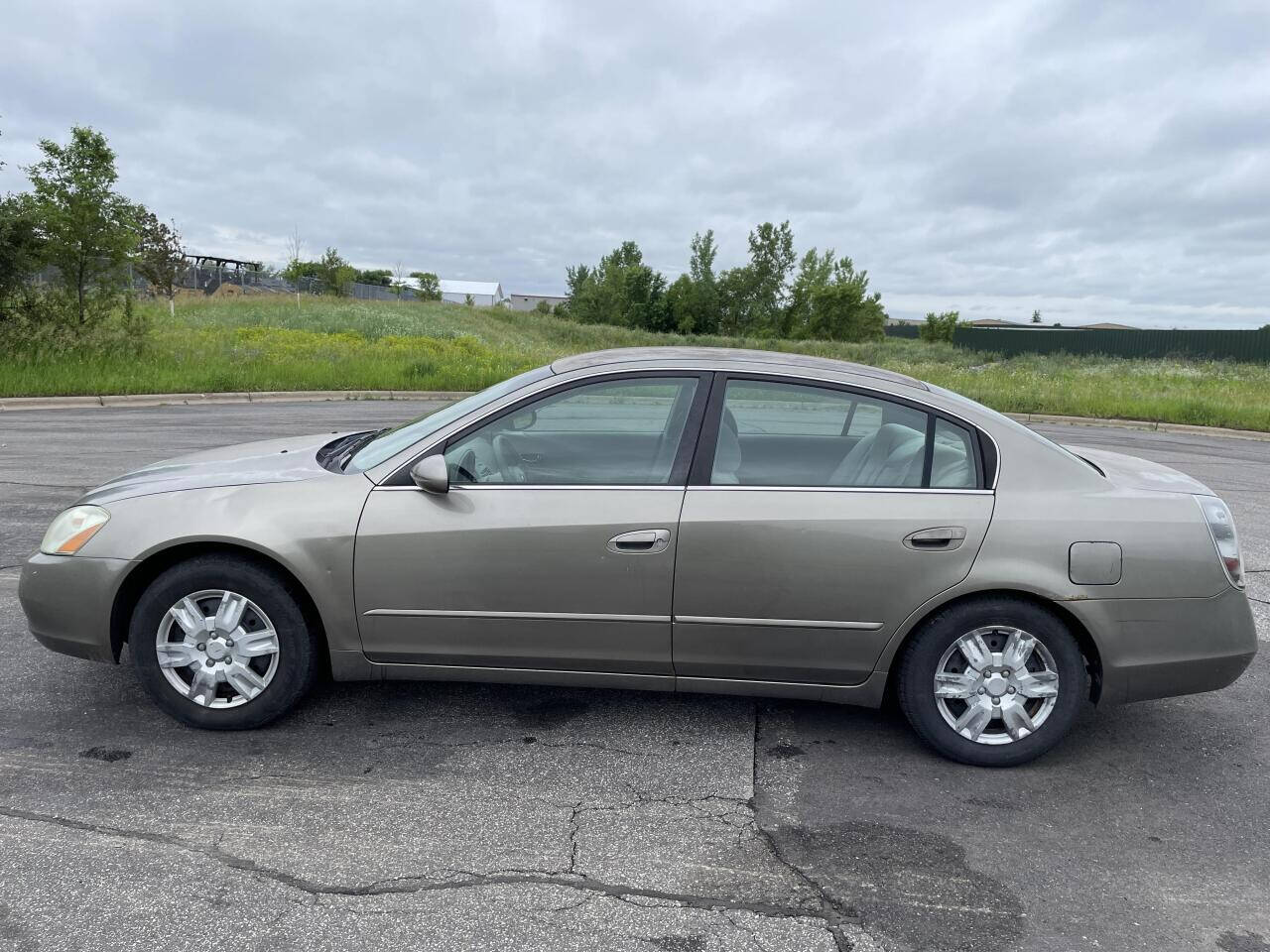 2002 Nissan Altima for sale at Twin Cities Auctions in Elk River, MN