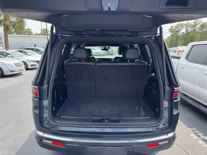 2022 Jeep Wagoneer