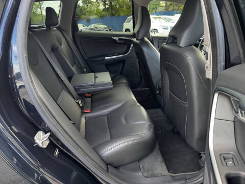 2016 Volvo XC60 T6 Drive-E