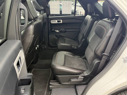 2022 Ford Explorer ST-Line