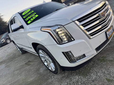2017 Cadillac Escalade ESV Platinum