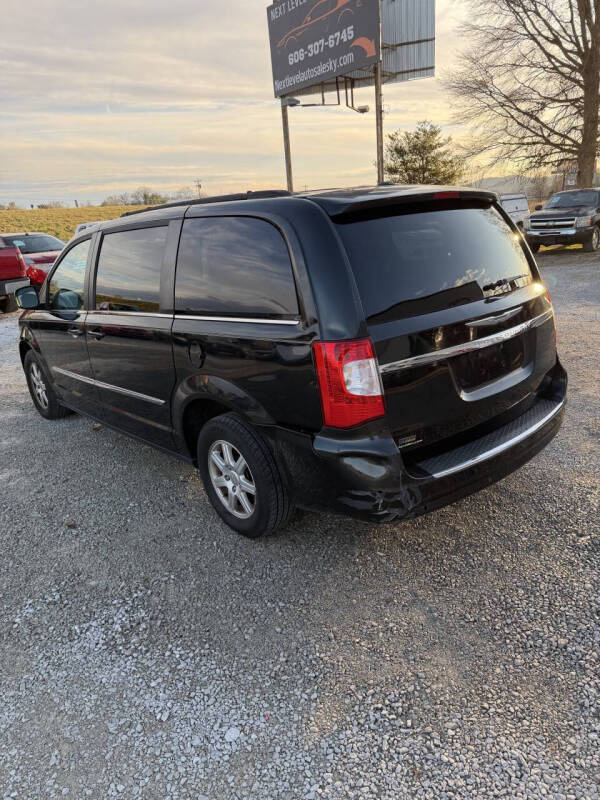 2012 Chrysler Town and Country Touring