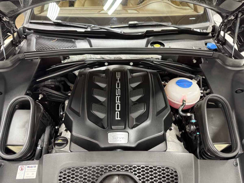 2017 Porsche Macan GTS