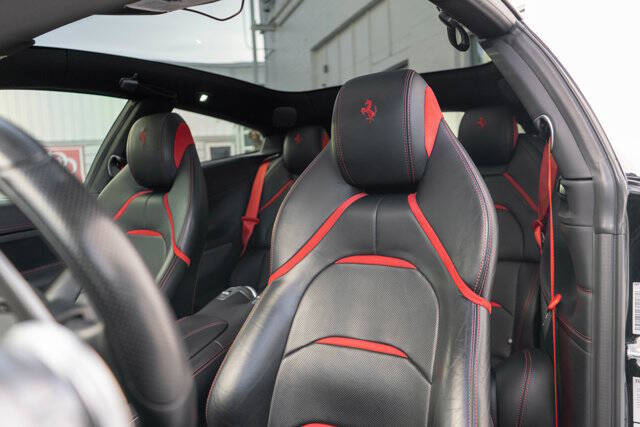 2018 Ferrari GTC4Lusso T 10