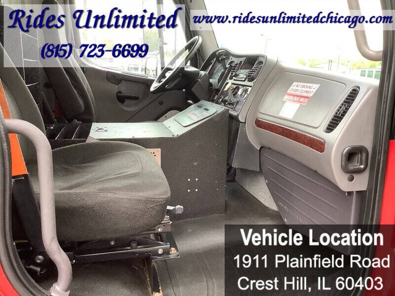 2015 Freightliner M2 106