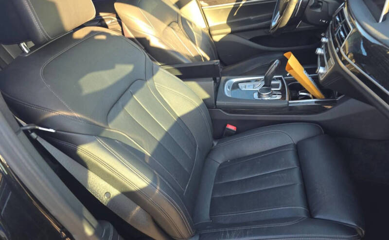 2019 BMW 7 Series 740i