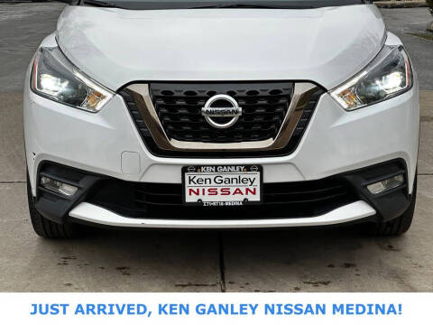 2019 Nissan Kicks SR