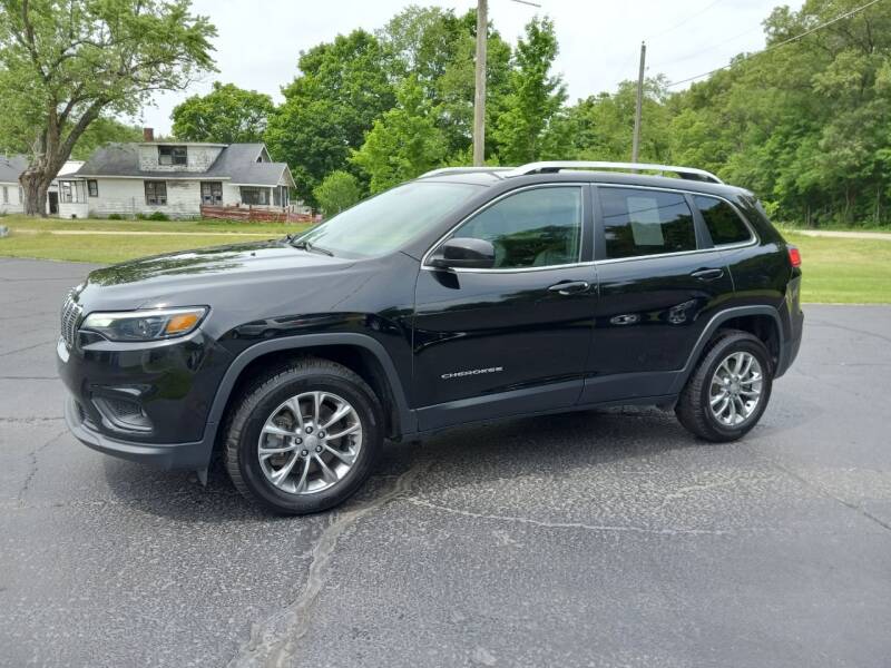 2019 Jeep Cherokee for sale at Depue Auto Sales Inc in Paw Paw MI