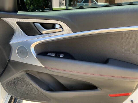 2023 Genesis G70