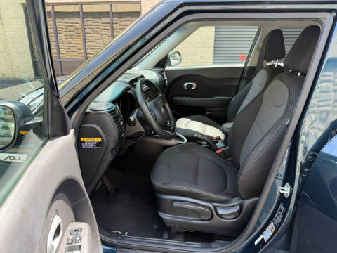 2018 Kia Soul +