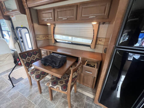 2013 Thor Motor Coach CHALLENGER 37GT
