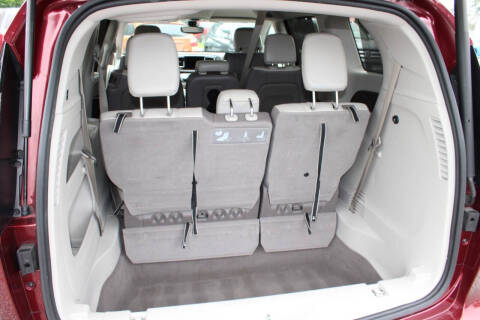2017 Chrysler Pacifica Touring-L