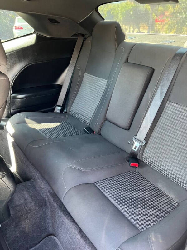 2017 Dodge Challenger SXT