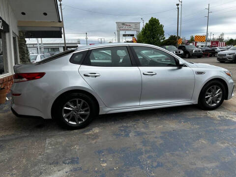 2019 Kia Optima LX