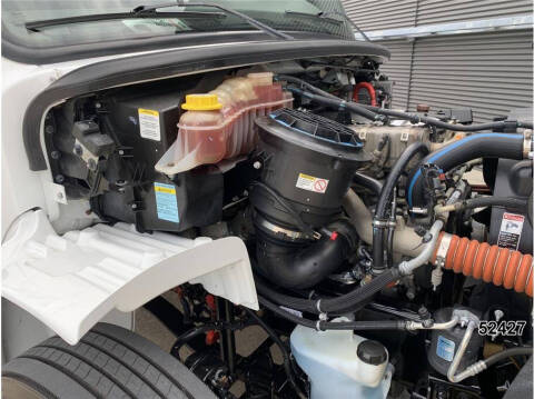 2021 Freightliner M2 106