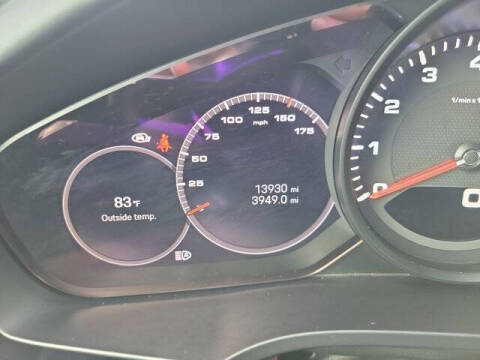 2023 Porsche Cayenne Coupe Platinum Edition