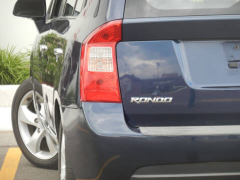2007 Kia Rondo for sale at Moto Zone Inc in Melrose Park IL