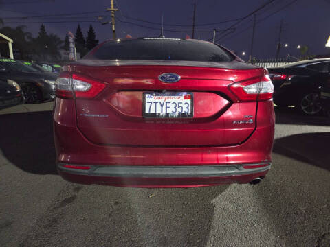 2016 Ford Fusion Hybrid SE