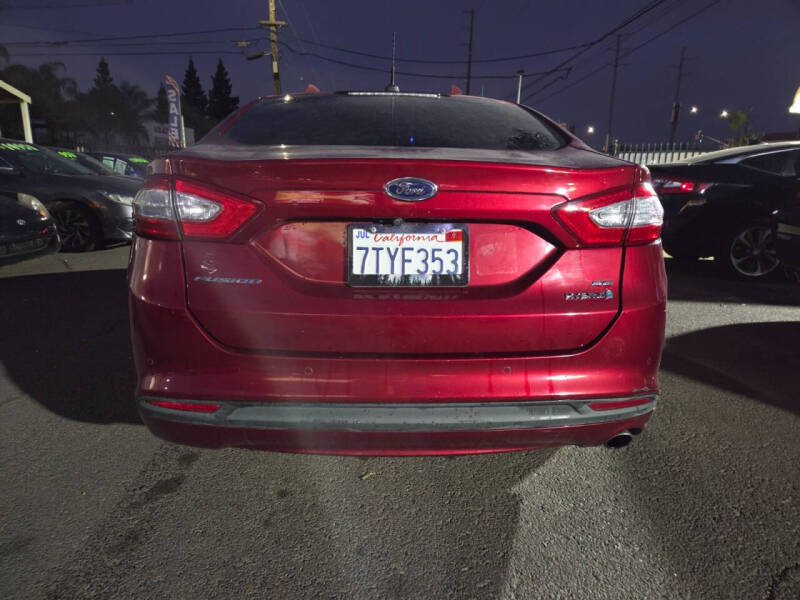 2016 Ford Fusion Hybrid SE