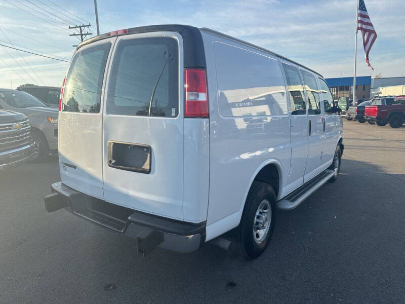 2023 Chevrolet Express 2500