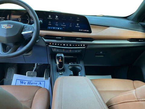 2024 Cadillac XT4 Sport