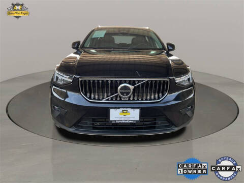 2025 Volvo XC40 B5 Plus Bright Theme