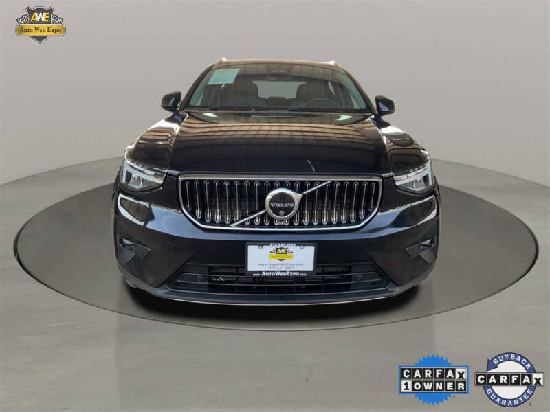 2025 Volvo XC40 B5 Plus Bright Theme