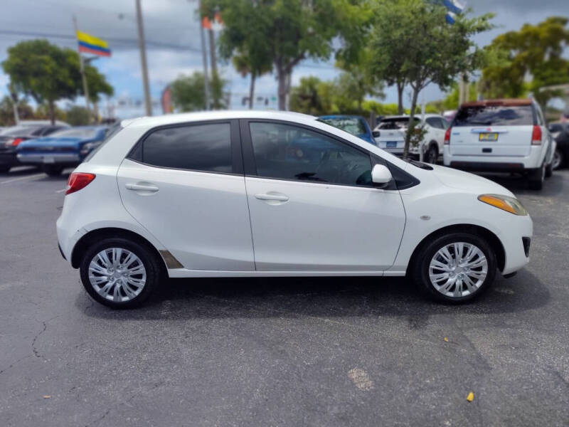 2011 Mazda MAZDA2 Touring
