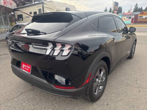 2022 Ford Mustang Mach-E Select