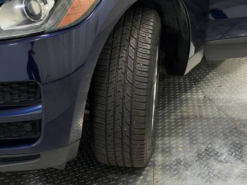 2017 Jaguar F-PACE 35t Prestige