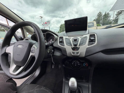 2012 Ford Fiesta SE