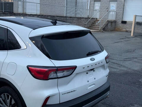 2020 Ford Escape Hybrid Titanium