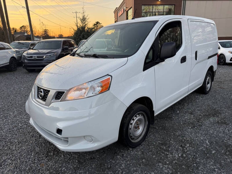 2019 Nissan NV200's photo