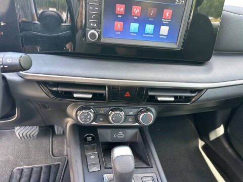 2025 Nissan Kicks S