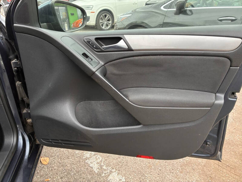 2010 Volkswagen Golf 2.5L PZEV