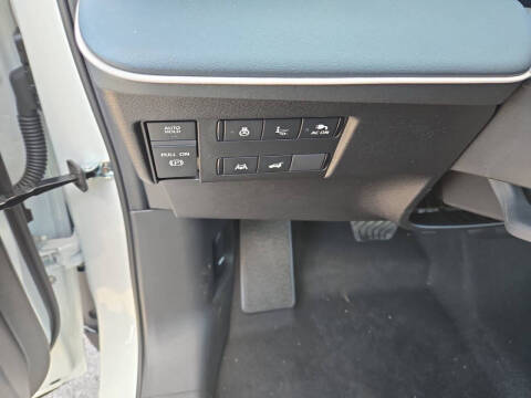 2026 Nissan LEAF Platinum+