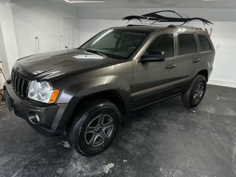 2005 Jeep Grand Cherokee for sale at Auto Selection Inc. in Houston TX