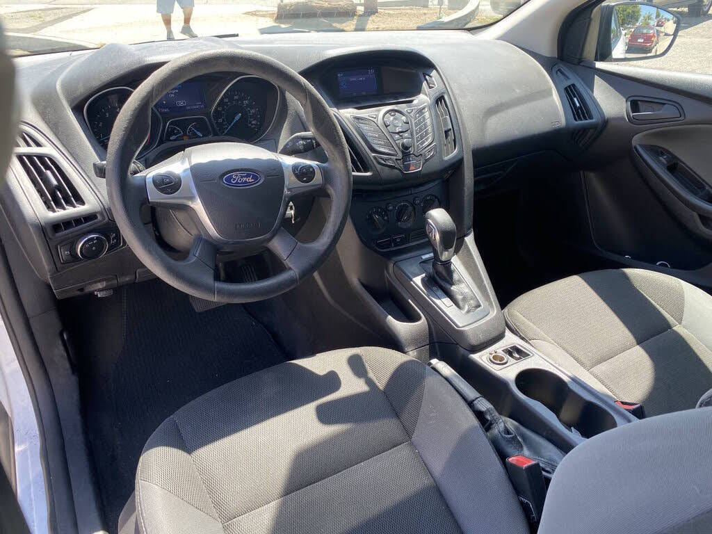 White 2014 Ford Focus S S 4dr Sedan 16