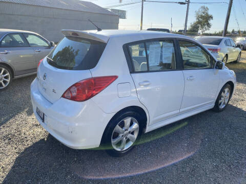 2012 Nissan Versa 1.8 SL