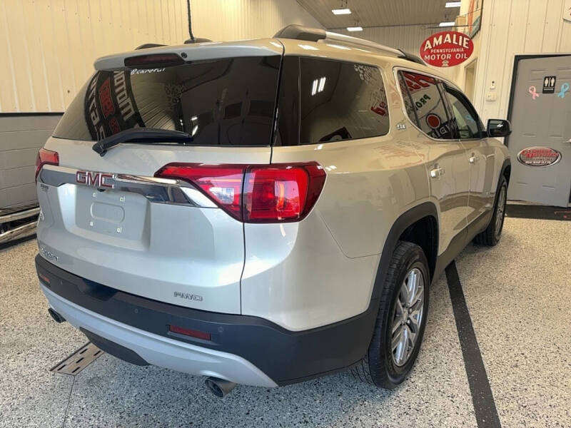 2017 GMC Acadia SLE-2