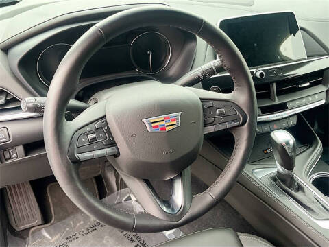 2025 Cadillac CT4 Luxury