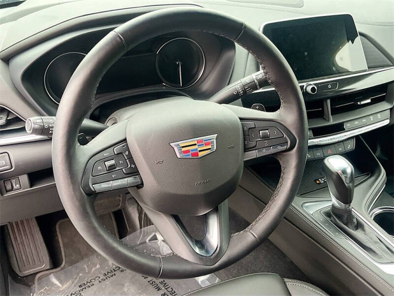 2025 Cadillac CT4 Luxury