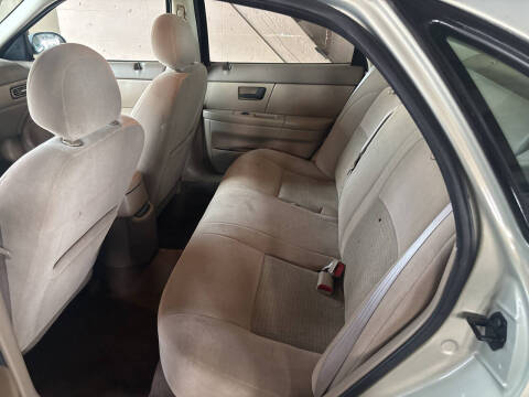2003 Ford Taurus SE