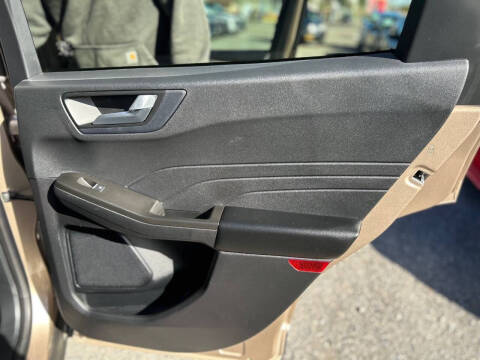 2021 Ford Escape SE