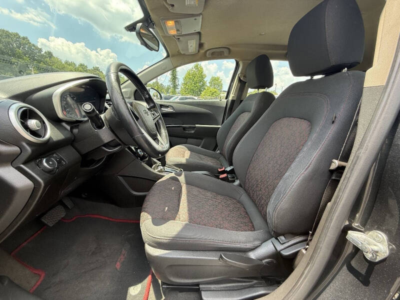 2019 Chevrolet Sonic LT Auto