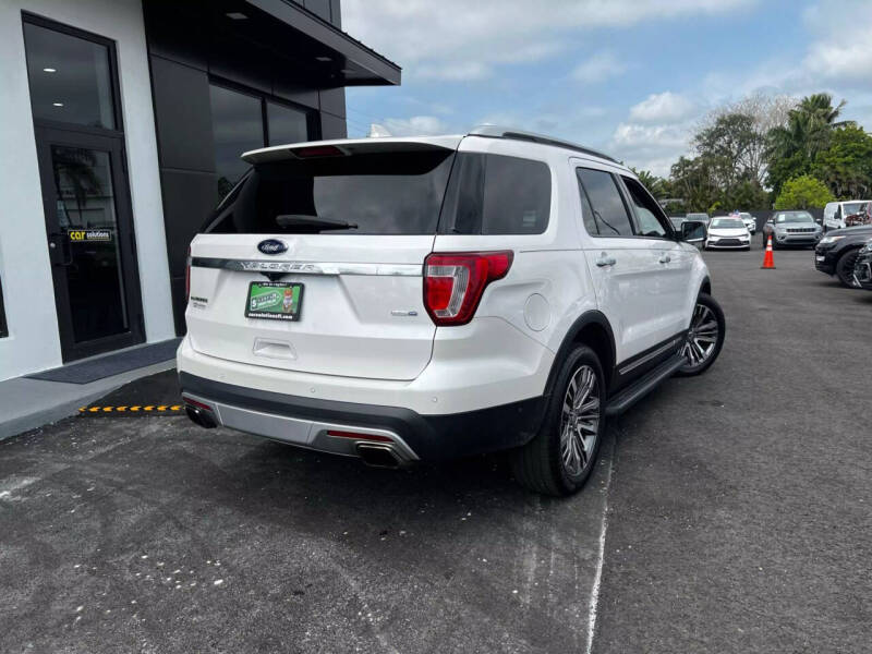 2017 Ford Explorer Platinum