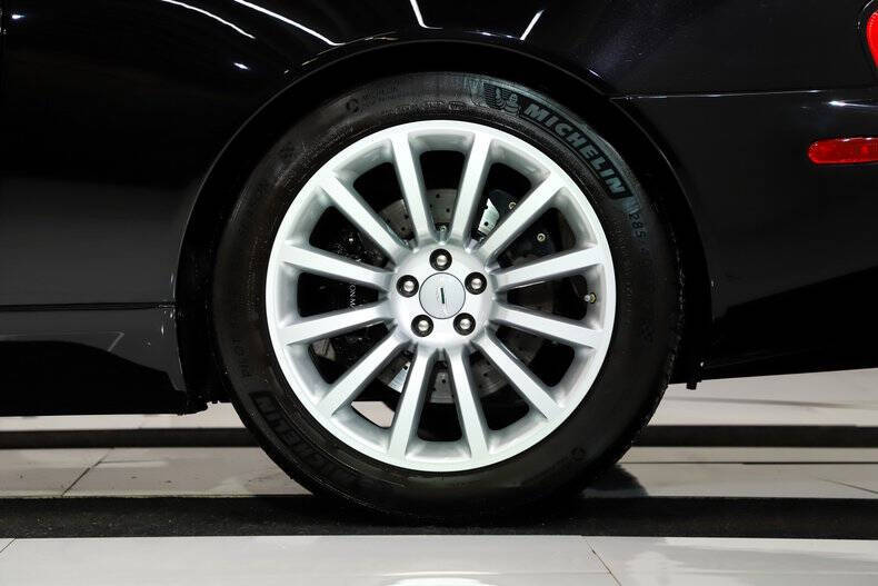 2003 Aston Martin V12 Vanquish