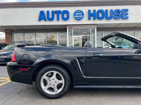 2004 Ford Mustang Deluxe
