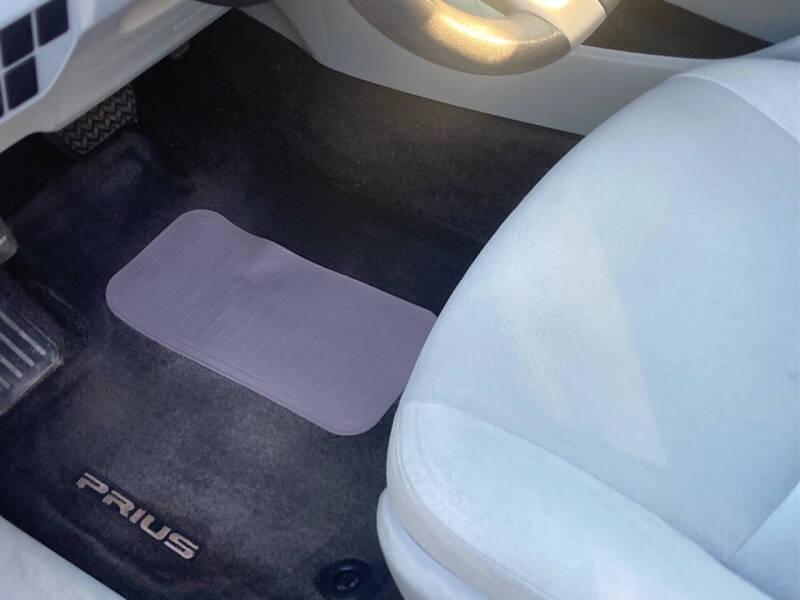 2013 Toyota Prius Four